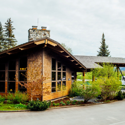 Exterior of lobby at Seward Windsong Lodge.