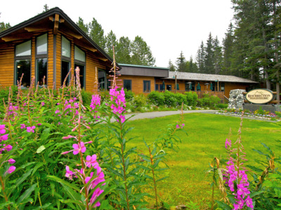 Enjoy a restful stay at an Alaskan lodge just minutes by free shuttle to Seward. Enjoy a restful stay at an Alaskan lodge just minutes by free shuttle to Seward.