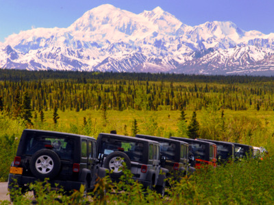 Jeep caravan stopping to view Denali.