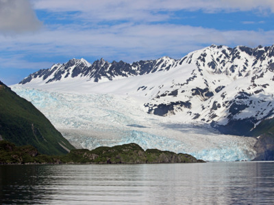 Spot tidewater glaciers, whales, and more on a exceptionally scenic Kenai Fjords National Park day cruise.
