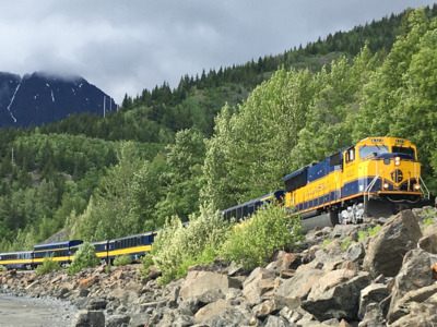Alaska Railroad train turns the bend.