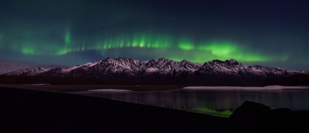 alaska mountains northern lights