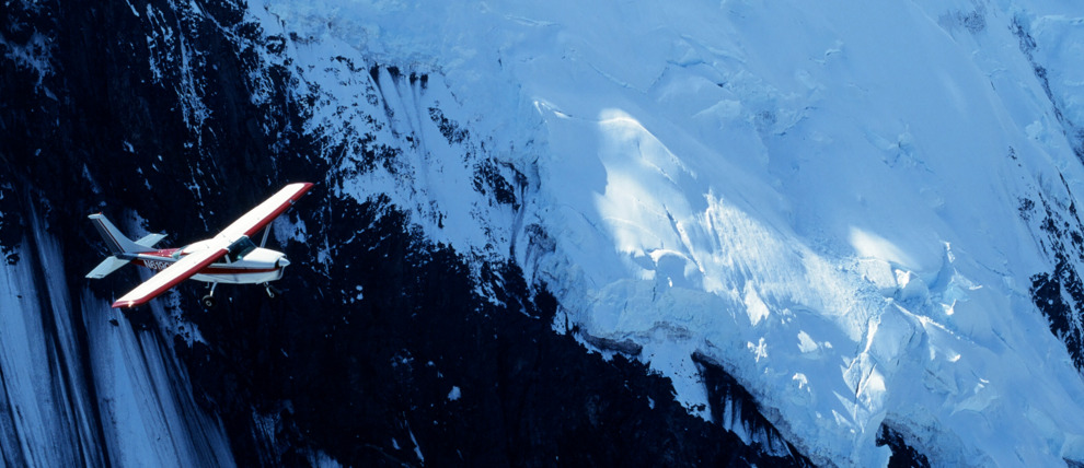 Fly among stunning snow covered mountains and glaciers. Fly among stunning snow covered mountains and glaciers.