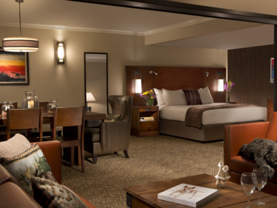 Suites are available at the Lakefront Anchorage Hotel. Suites are available at the Lakefront Anchorage Hotel.