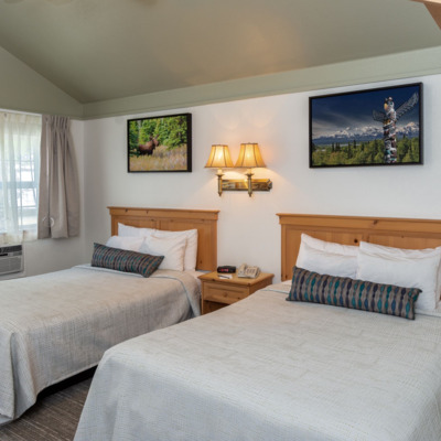 Standard double queen room at River's Edge Resort.