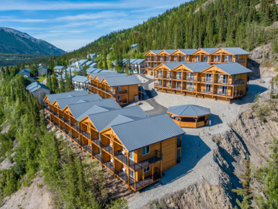 Aerial view of Denali Bluffs deluxe rooms.
