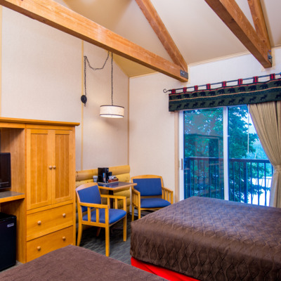 Standard double room at the Denali Bluffs.