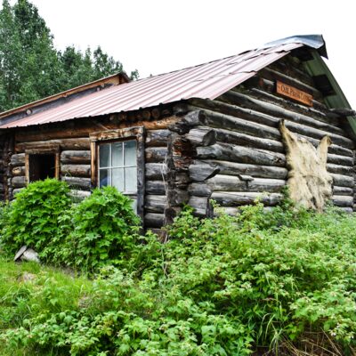 Classic log cabin in Wiseman, Alaska. Classic log cabin in Wiseman, Alaska.