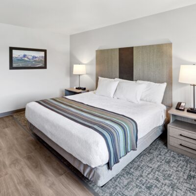 Grande Denali Lodge king room.